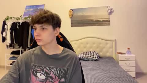 Snapshot of thomas617826 chatting on 10-10-25, 08:08 Thomas Hill online show from 10-10-25, 08:08