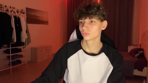 Snapshot of thomas617826 chatting on 03-14-26, 08:36 Thomas Hill online show from 03-14-26, 08:36