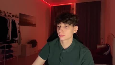 Snapshot of thomas617826 chatting on 03-16-26, 08:57 Thomas Hill online show from 03-16-26, 08:57