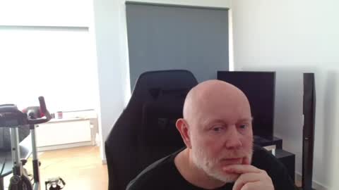 thomas806035 online show from 07-05-26, 04:14