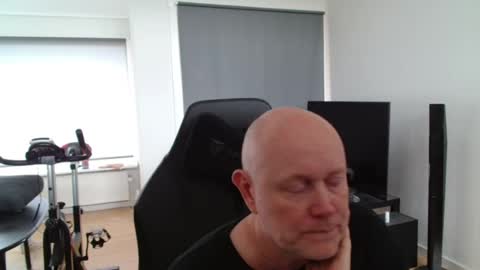 thomas806035 online show from 07-07-26, 11:36