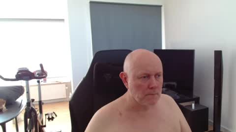 thomas806035 online show from 07-09-26, 02:21
