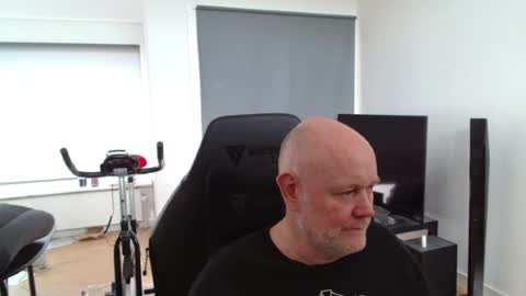 thomas806035 online show from 07-31-26, 10:14