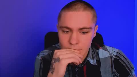 thomas_crow online show from 11-19-25, 09:53