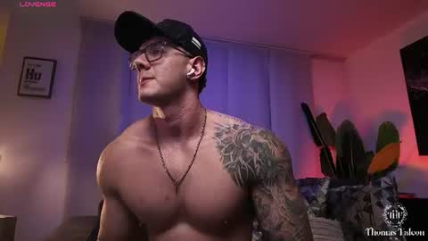 Snapshot of thomas_falcon1 chatting on 07-04-26, 01:56 Thomas Falcon online show from 07-04-26, 01:56