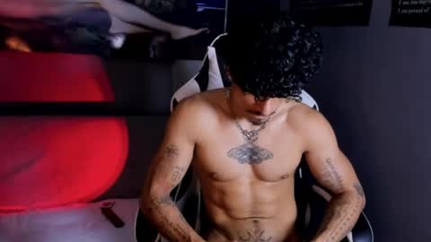 Snapshot of thomas_fit1 chatting on 04-22-26, 07:00 Thomas 3 JUST STAY AND BE MY LAST LOVE online show from 04-22-26, 07:00