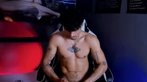 Snapshot of thomas_fit1 chatting on 04-28-26, 06:24 Thomas 3 JUST STAY AND BE MY LAST LOVE online show from 04-28-26, 06:24