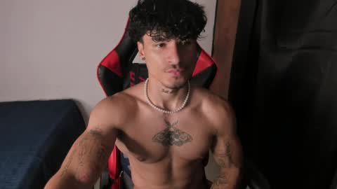 Snapshot of thomas_fit1 chatting on 05-28-26, 02:53 Thomas 3 JUST STAY AND BE MY LAST LOVE online show from 05-28-26, 02:53