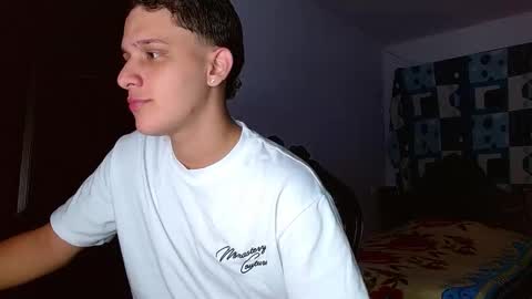 Snapshot of thomas_may4rs chatting on 11-06-25, 08:04 ---Thomas--- online show from 11-06-25, 08:04