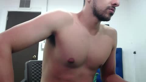 Snapshot of thomas_neuman chatting on 12-07-24, 03:41 Thomas online show from 12-07-24, 03:41