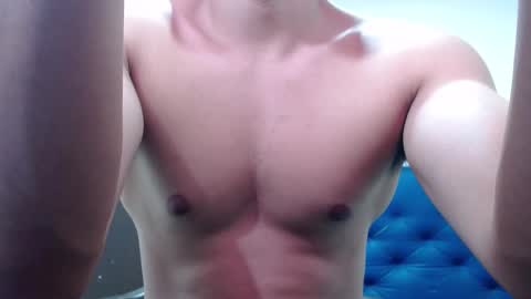 Snapshot of thomas_neuman chatting on 01-27-25, 03:50 Thomas online show from 01-27-25, 03:50