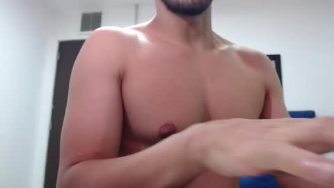 Snapshot of thomas_neuman chatting on 02-08-25, 08:21 Thomas online show from 02-08-25, 08:21