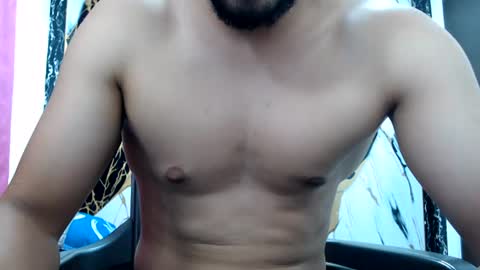 Snapshot of thomas_neuman chatting on 06-25-26, 10:03 Thomas online show from 06-25-26, 10:03