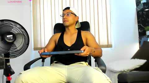  T H O M A S online show from 11-25-25, 01:00