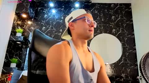  T H O M A S online show from 11-28-25, 01:36