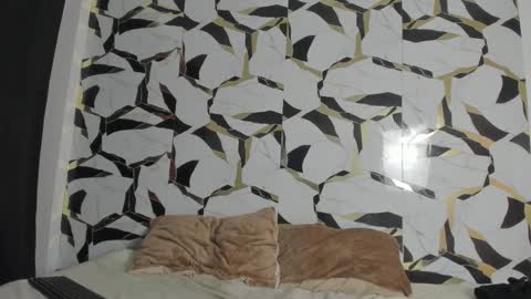 Snapshot of thomasblaze chatting on 09-22-25, 12:40 thomas online show from 09-22-25, 12:40