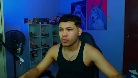 Snapshot of thomascollins__ chatting on 12-31-24, 12:54 Thomas online show from 12-31-24, 12:54