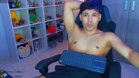 Snapshot of thomascollins__ chatting on 02-10-25, 07:58 Thomas online show from 02-10-25, 07:58