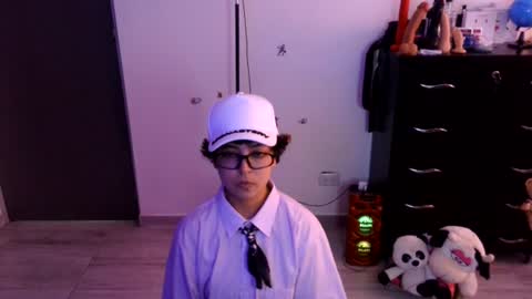 Snapshot of thomascooper_cams chatting on 07-13-26, 07:27 VALERIA online show from 07-13-26, 07:27