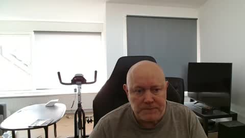 Snapshot of thomash32 chatting on 09-15-25, 12:16 thomash32 online show from 09-15-25, 12:16