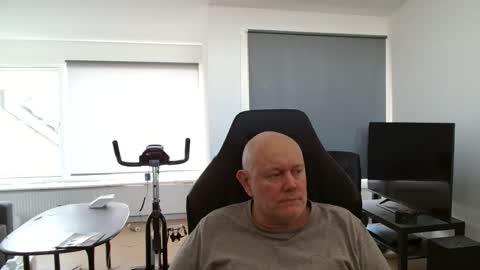 Snapshot of thomash32 chatting on 09-16-25, 11:44 thomash32 online show from 09-16-25, 11:44