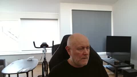 Snapshot of thomash32 chatting on 09-28-25, 11:26 thomash32 online show from 09-28-25, 11:26