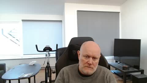 Snapshot of thomash32 chatting on 09-29-25, 08:08 thomash32 online show from 09-29-25, 08:08