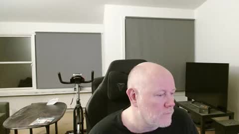 Snapshot of thomash32 chatting on 09-30-25, 04:39 thomash32 online show from 09-30-25, 04:39