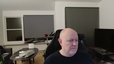 thomash32 online show from 01-10-26, 06:53