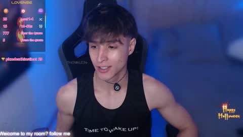 Thom Klein online show from 10-11-25, 06:17