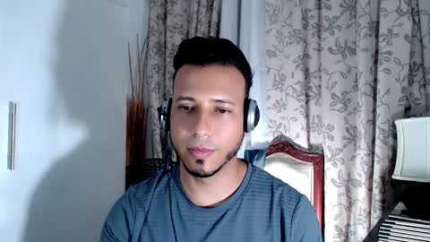 Snapshot of thommerxxx chatting on 04-08-26, 10:43 Thom online show from 04-08-26, 10:43