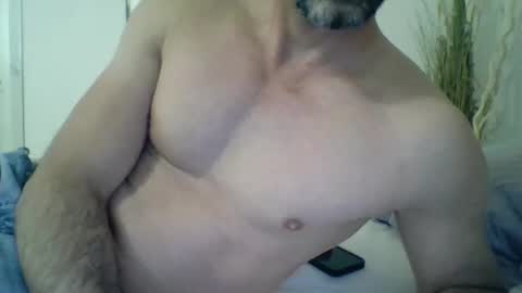 Snapshot of thommthomm71 chatting on 04-15-26, 01:01 thommthomm71 online show from 04-15-26, 01:01