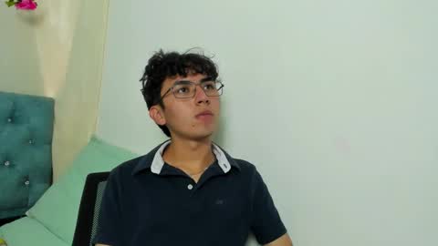 Snapshot of thommy_comp chatting on 03-02-25, 02:32 thommy comp online show from 03-02-25, 02:32