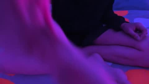 Snapshot of thommy_comp chatting on 03-05-25, 03:08 thommy comp online show from 03-05-25, 03:08