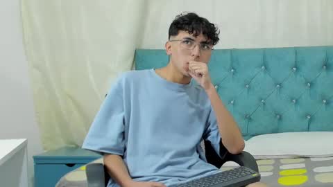 Snapshot of thommy_comp chatting on 03-12-25, 07:57 thommy comp online show from 03-12-25, 07:57