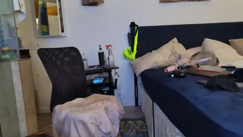 Snapshot of thongmuscle chatting on 11-07-25, 03:17 ThongMuscle online show from 11-07-25, 03:17