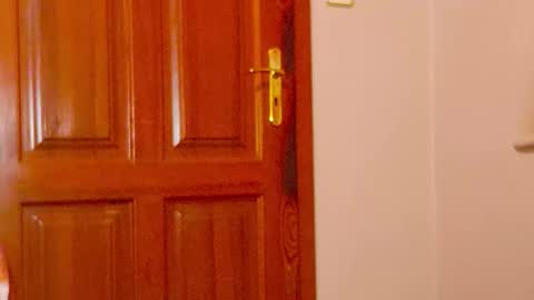 Thongsandstocking online show from 12-17-25, 12:05