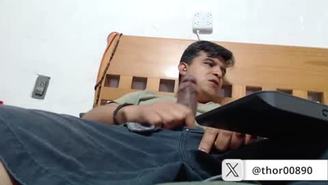 Snapshot of thor0200 chatting on 06-30-26, 04:02 thor0200 online show from 06-30-26, 04:02