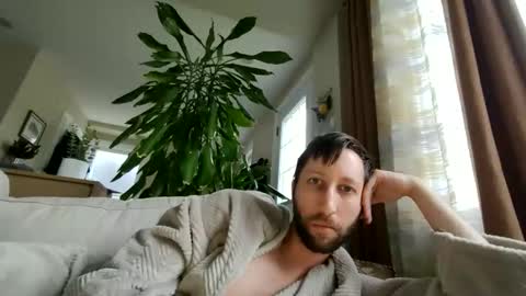 throwawayafteruse20202 online show from 05-18-26, 12:44