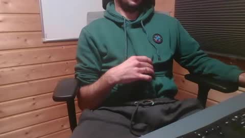 Snapshot of thx_4some_sharing chatting on 01-25-25, 10:50 toobigcockforonegirl online show from 01-25-25, 10:50