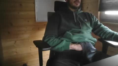 Snapshot of thx_4some_sharing chatting on 02-14-25, 10:17 toobigcockforonegirl online show from 02-14-25, 10:17