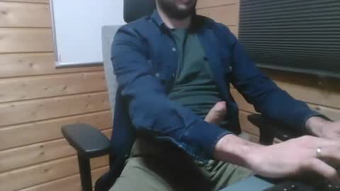 Snapshot of thx_4some_sharing chatting on 03-03-25, 12:59 toobigcockforonegirl online show from 03-03-25, 12:59