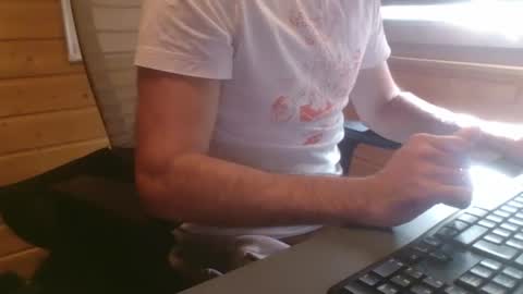 Snapshot of thx_4some_sharing chatting on 10-07-25, 07:27 toobigcockforonegirl online show from 10-07-25, 07:27