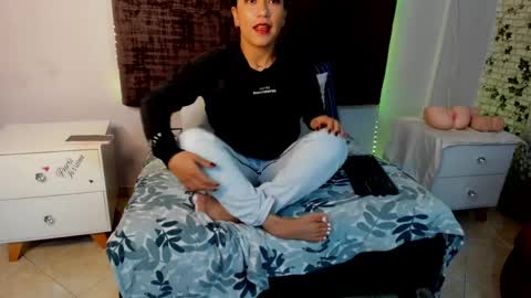 Snapshot of thyra_coral chatting on 04-07-26, 03:29 thyra coral online show from 04-07-26, 03:29