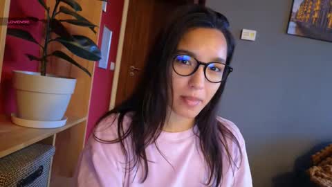 tia_j online show from 01-16-26, 06:50