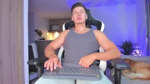 Snapshot of tiago_goez chatting on 02-03-26, 12:53 santiago online show from 02-03-26, 12:53