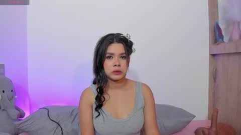 Snapshot of tianaglow44 chatting on 06-19-26, 12:09 T I A N A online show from 06-19-26, 12:09