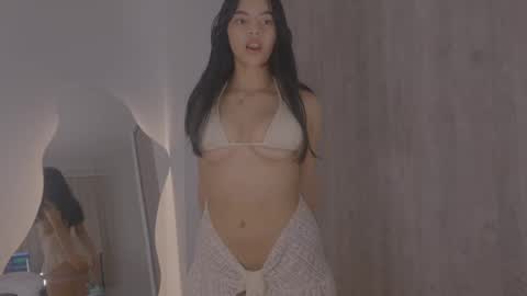 Snapshot of tiaraaa_02 chatting on 03-11-25, 02:54 Tiaraaa 02 online show from 03-11-25, 02:54