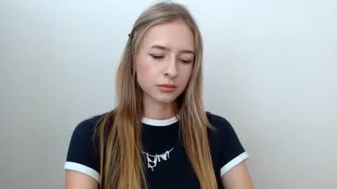 Tiara online show from 07-08-26, 11:48