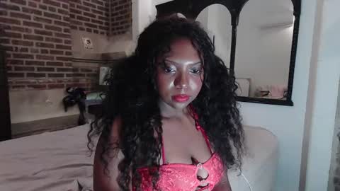 Snapshot of tiaratanelle chatting on 06-25-26, 02:11 Goddess Tiara Tanelle online show from 06-25-26, 02:11